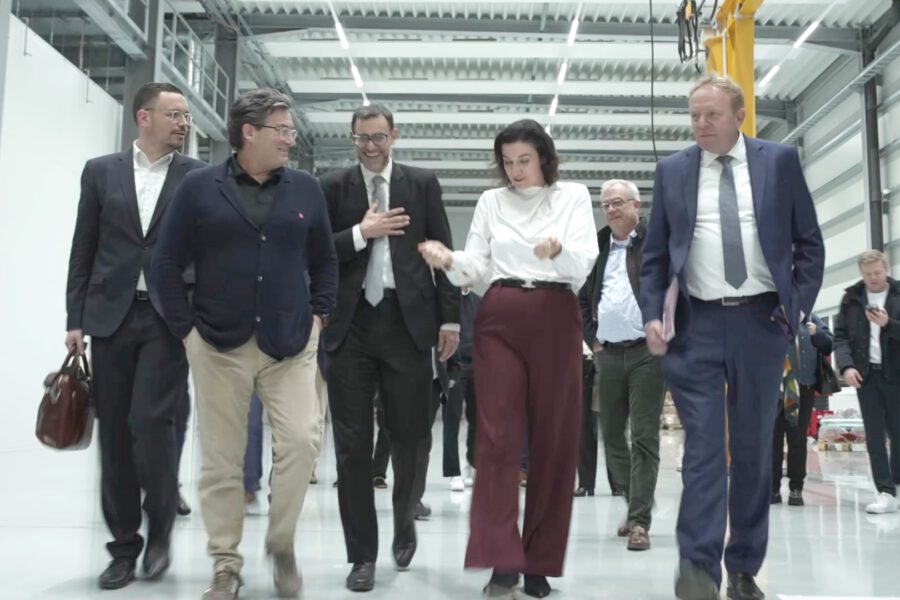 Bundesministerin Dorothee Bär und Ralph Edelhäußer MdB zu Gast bei der Toolcraft AG