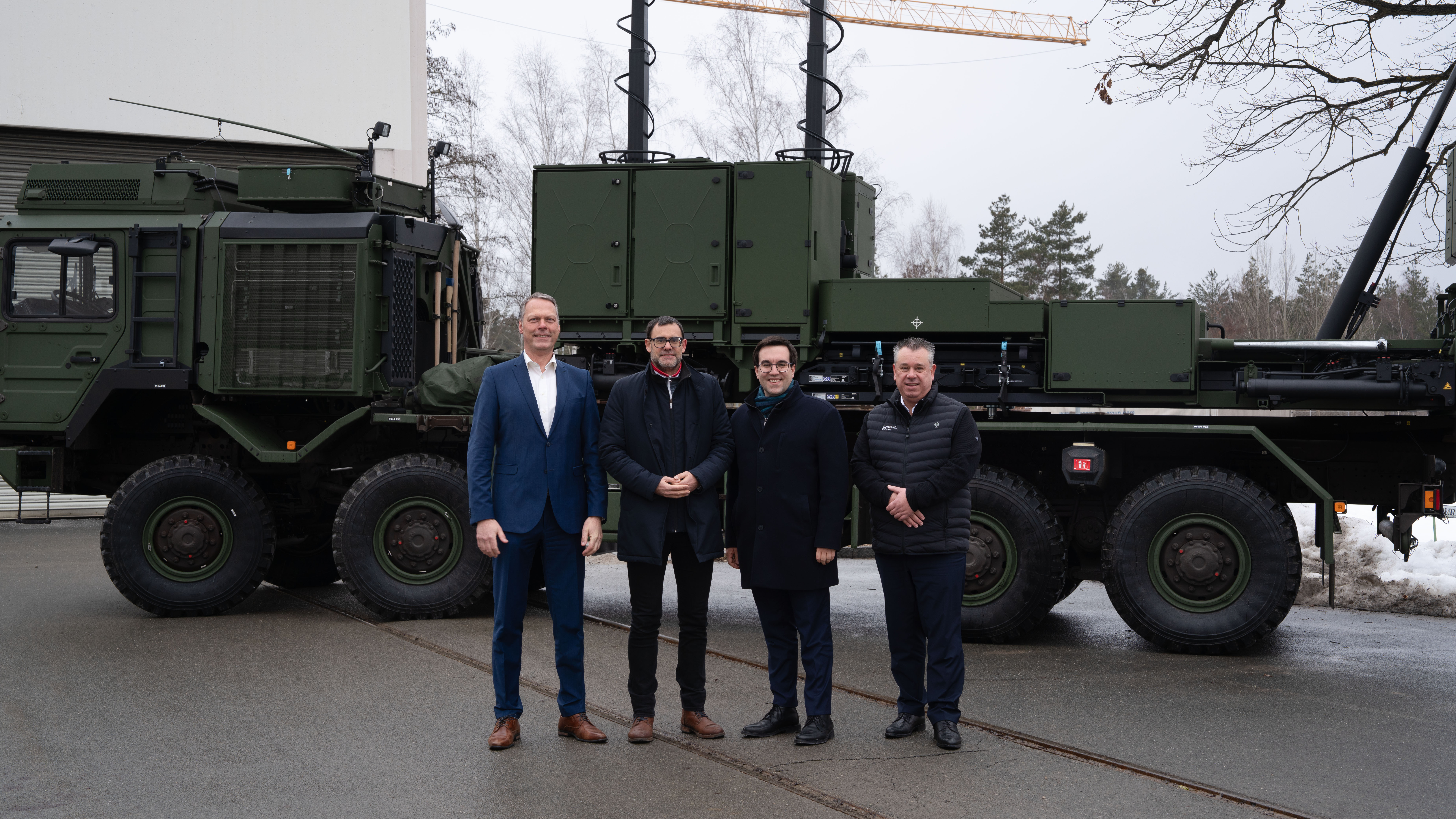 Hightech für Deutschlands Verteidigung: CSU-Abgeordnete zu Gast bei Diehl Defence