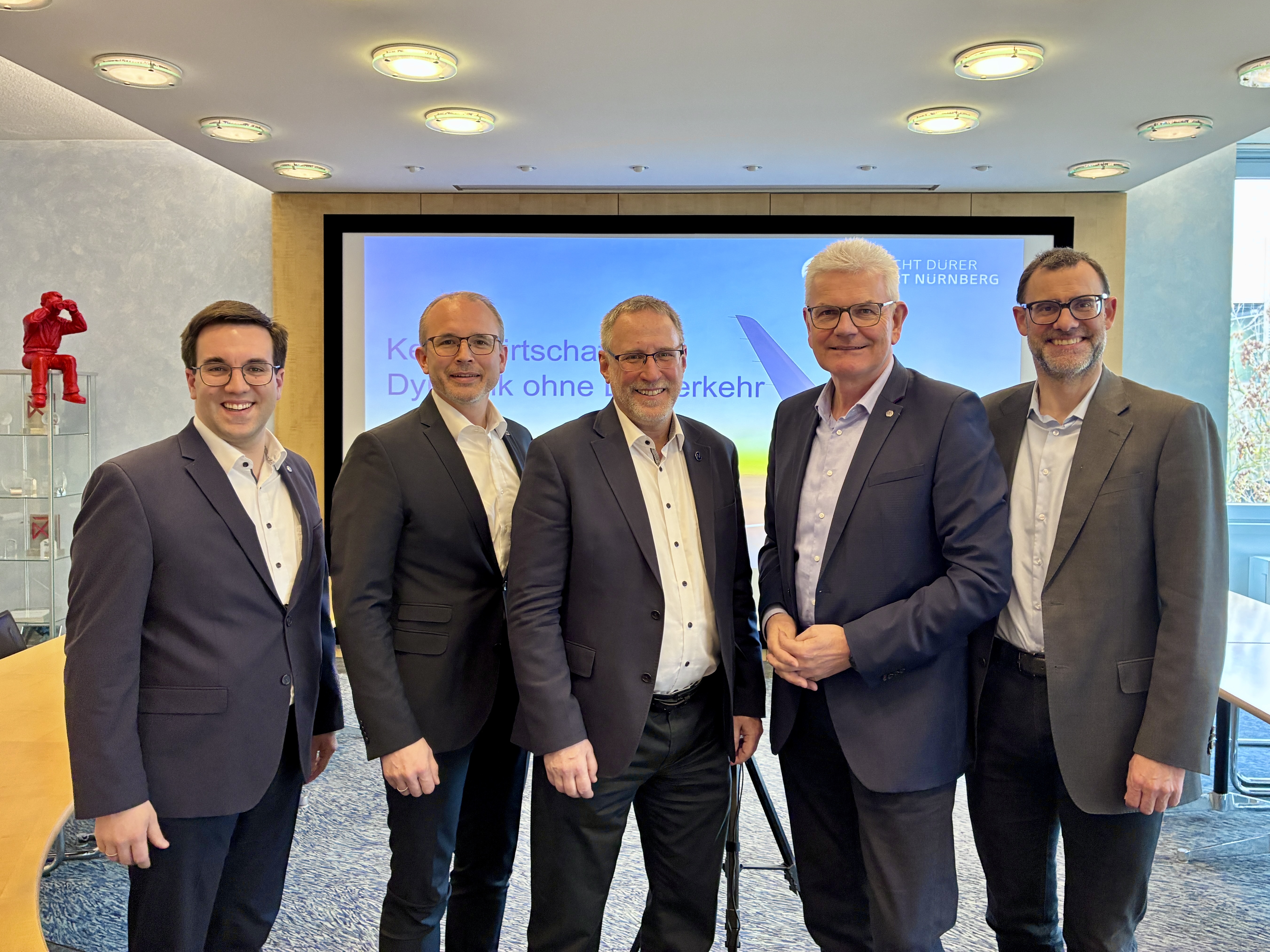 Politischer Austausch am Airport Nürnberg: Wichtigkeit der Wettbewerbsfähigkeit des deutschen Luftverkehrs im Fokus